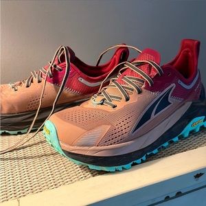 COPY - Altra Women’s Olympus 5